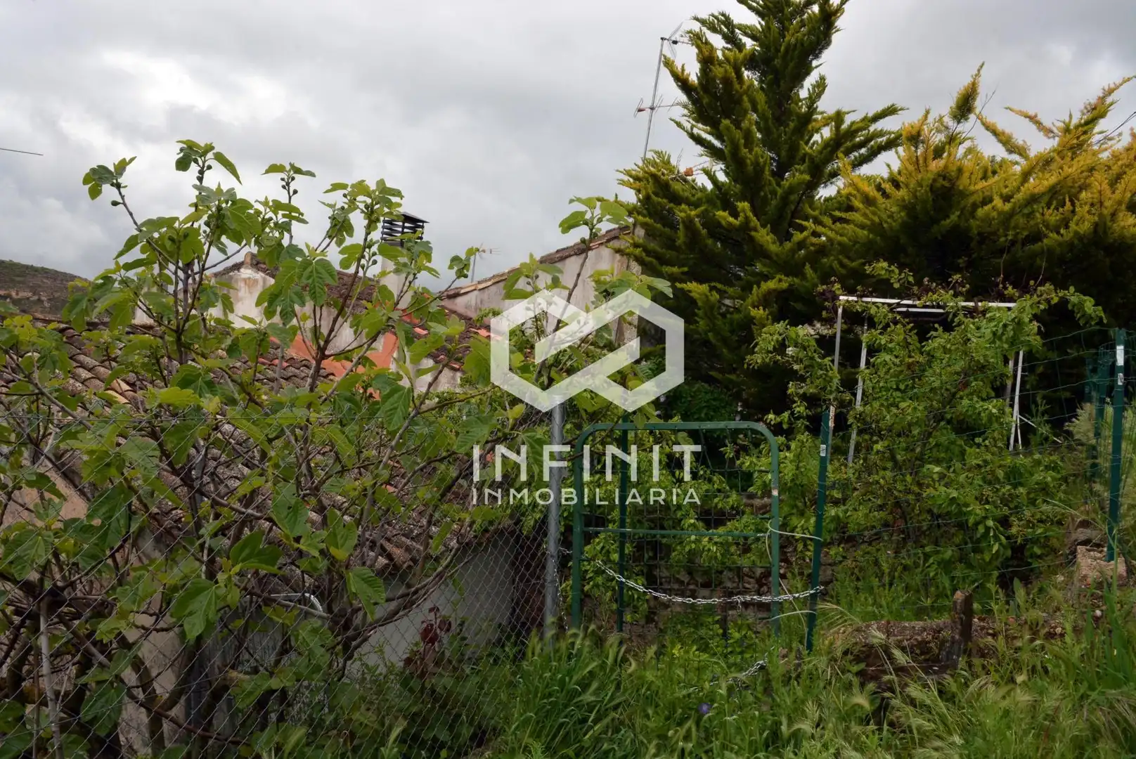 Houses for sale in Peñalver  with Private garden and Balcony