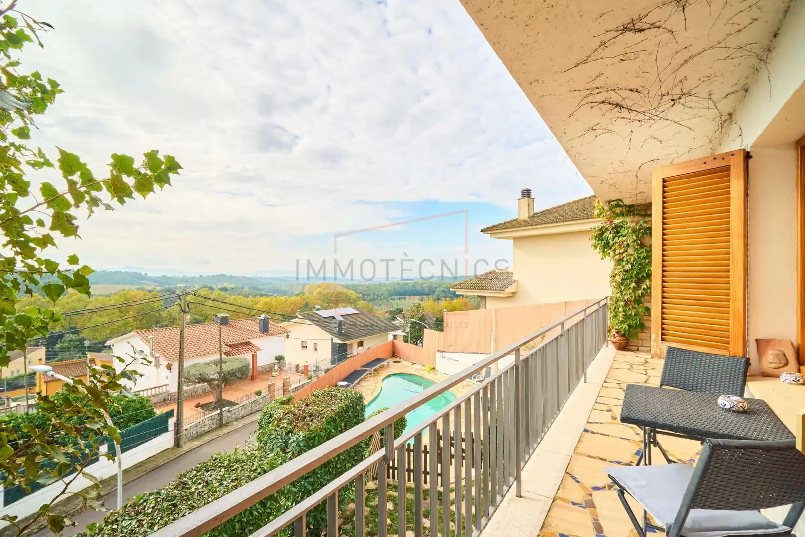 Vista exterior de Casa o xalet en venda en Les Franqueses del Vallès amb Aire condicionat, Jardí privat i Terrassa