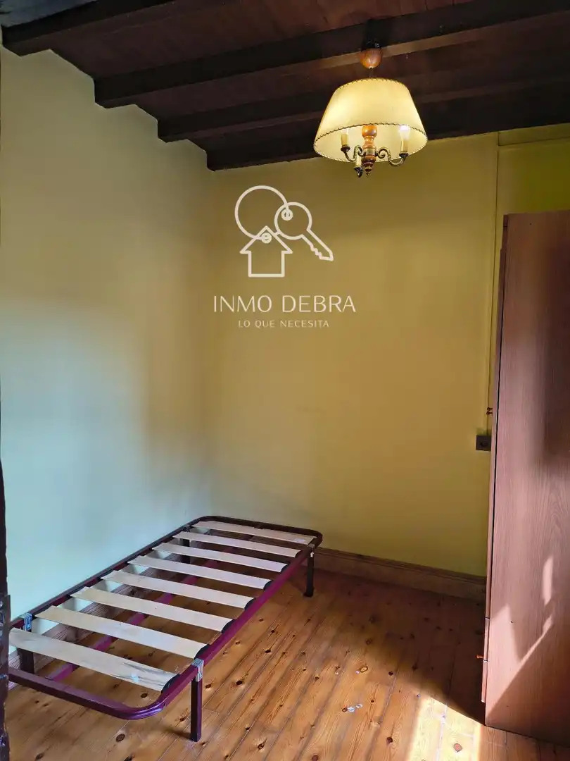 Habitación de Casa o chalet en venta en Salas con Calefacción y Terraza