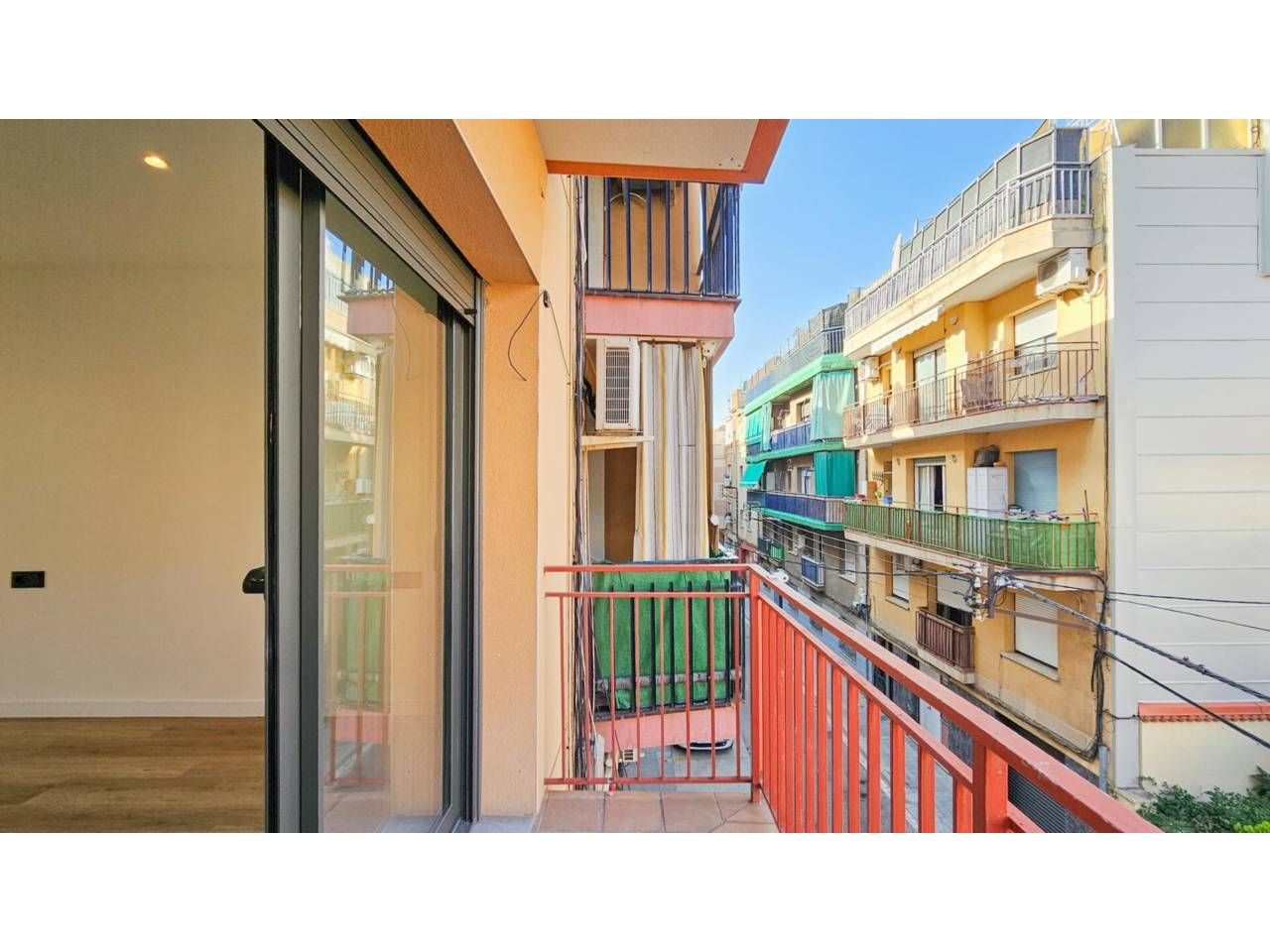 Terrassa de Pis en venda en Cornellà de Llobregat amb Balcó