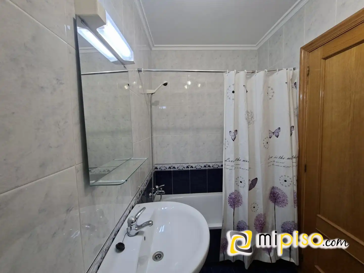Baño de Piso en venta en Bareyo con Calefacción, Terraza y Piscina