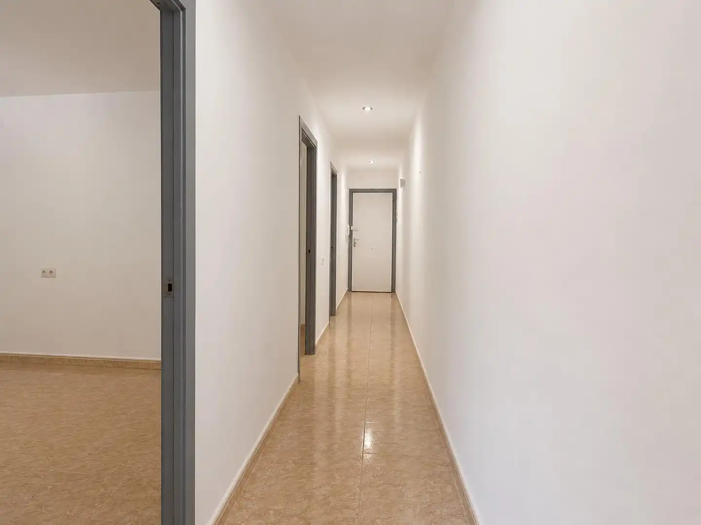 Flat for sale in Sabadell  with Air Conditioner and Storage room