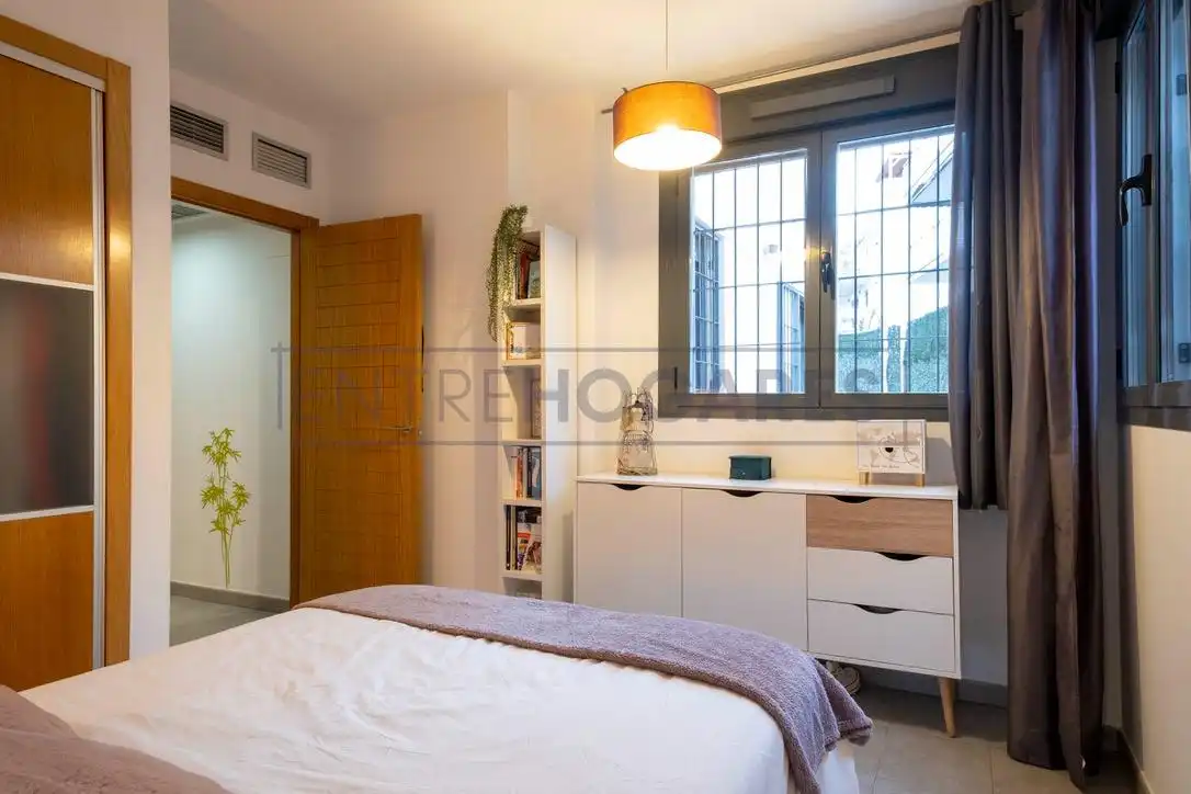Bedroom of Apartments for rent in Alfara del Patriarca  with Air Conditioner, Heating and Private garden