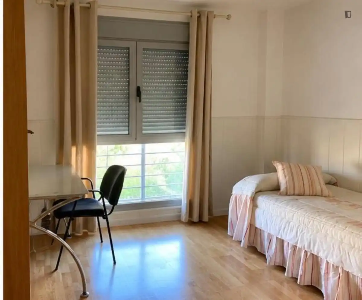Habitación de Casa o chalet para compartir en Zona Europa
