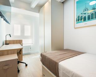Bedroom of Apartment to share in  Valencia Capital  with Air Conditioner, Heating and Furnished