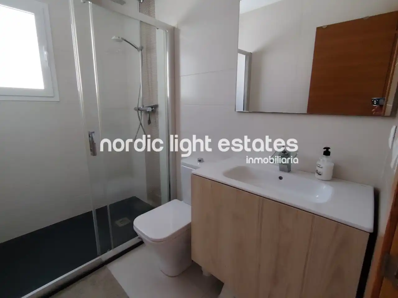 Baño de Casa o chalet en venta en Nerja con Terraza y Piscina