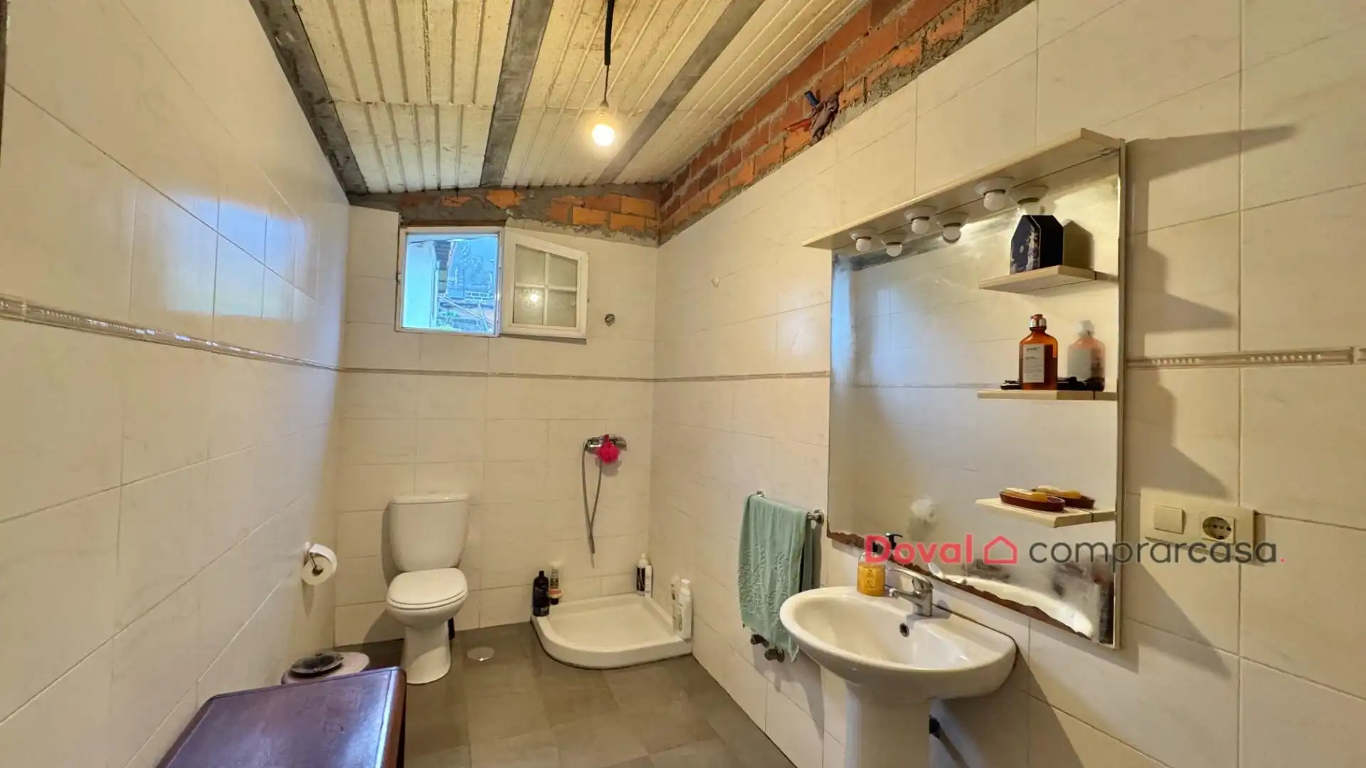 Baño de Casa o chalet en venta en Vigo  con Calefacción, Jardín privado y Parquet