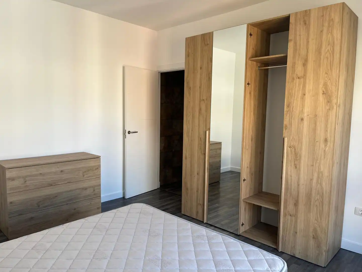 Dormitori de Pis de lloguer en Santa Cruz de Tenerife amb Parquet, Moblat i Forn
