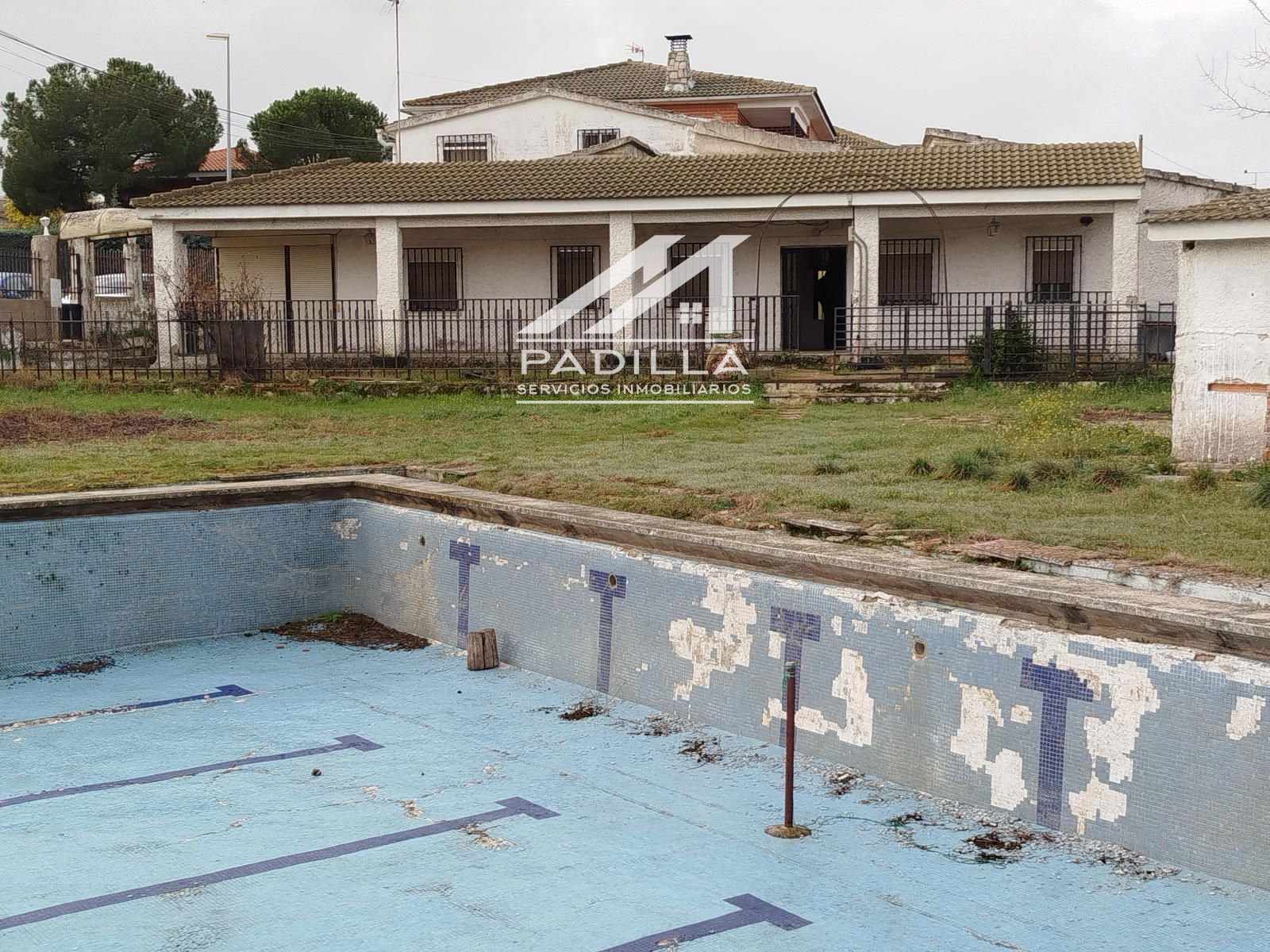 Piscina de Casa o xalet en venda en Las Ventas de Retamosa