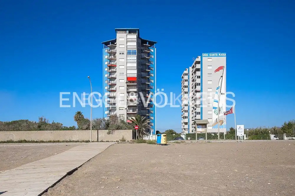 Außenansicht von Wohnung zur Miete in El Puig de Santa Maria mit Klimaanlage, Heizung und Privatgarten