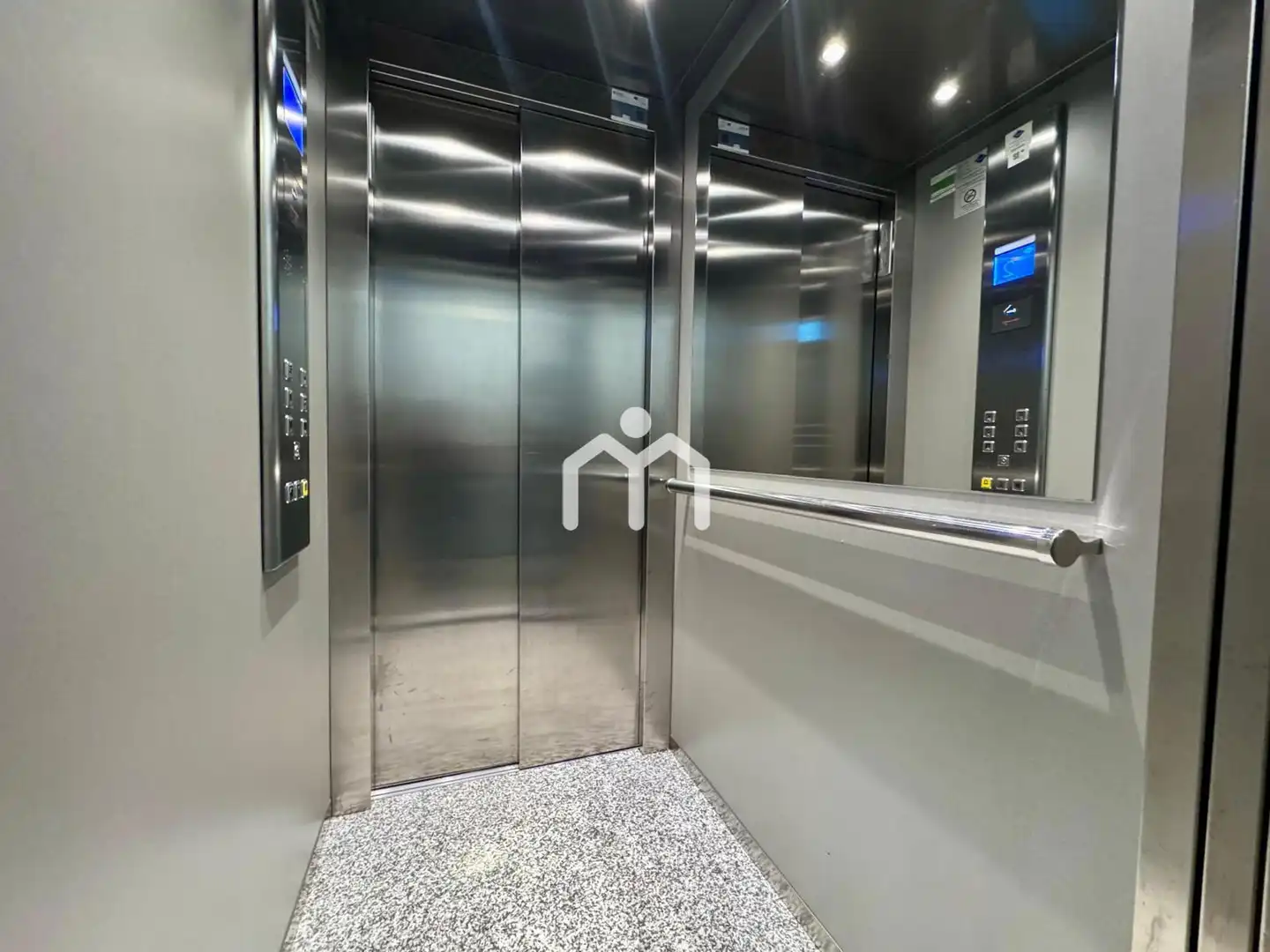 Parking de Piso en venta en Badalona con Aire acondicionado, Calefacción y Terraza