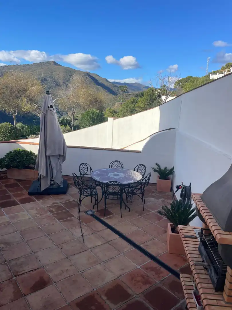 Terraza de Casa adosada en venta en Benahavís con Aire acondicionado, Jardín privado y Terraza