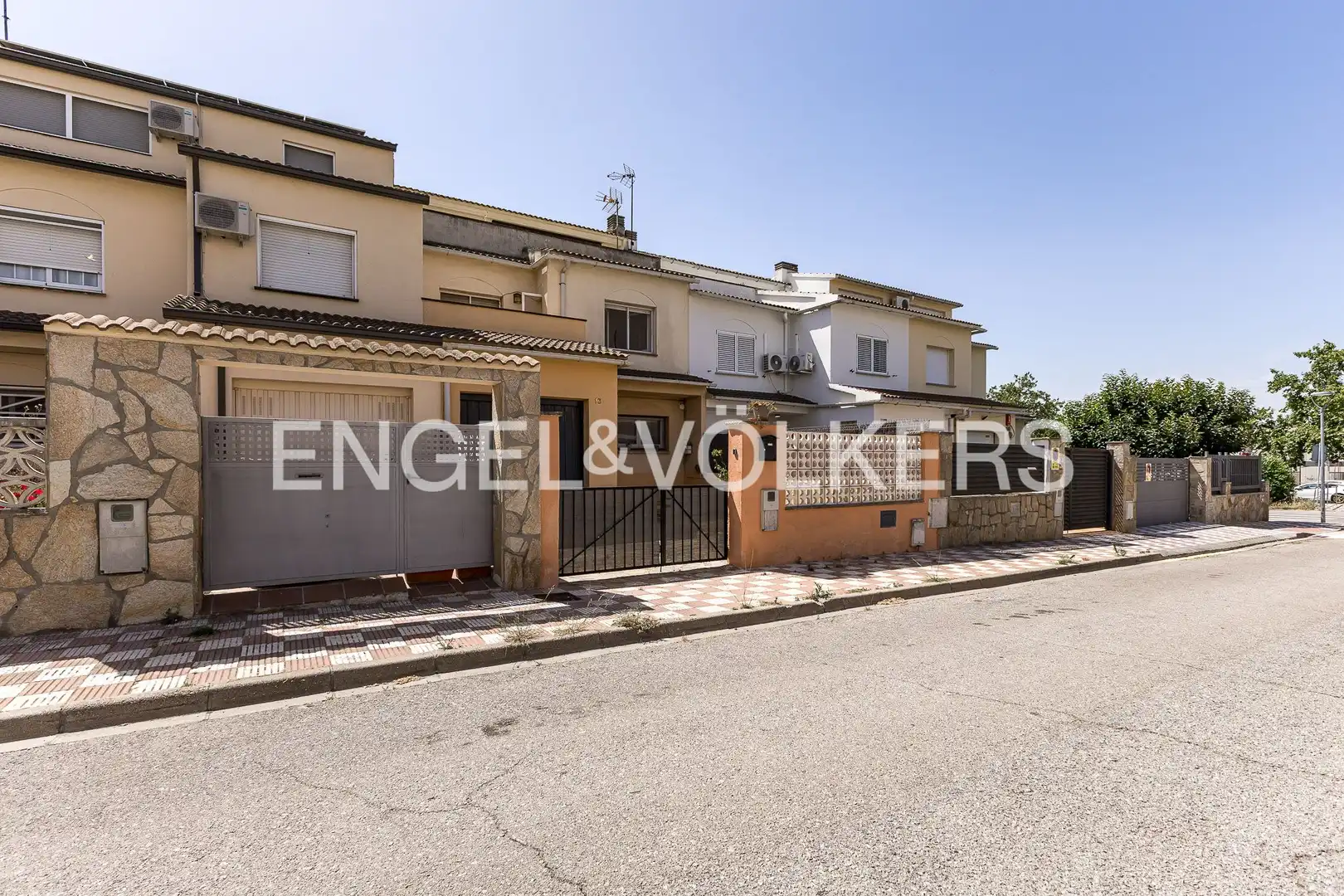 Exterior view of Houses for sale in Esparreguera  with Heating, Private garden and Terrace