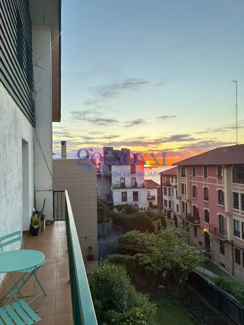 Exterior view of Flat for sale in Getxo   with Heating and Private garden
