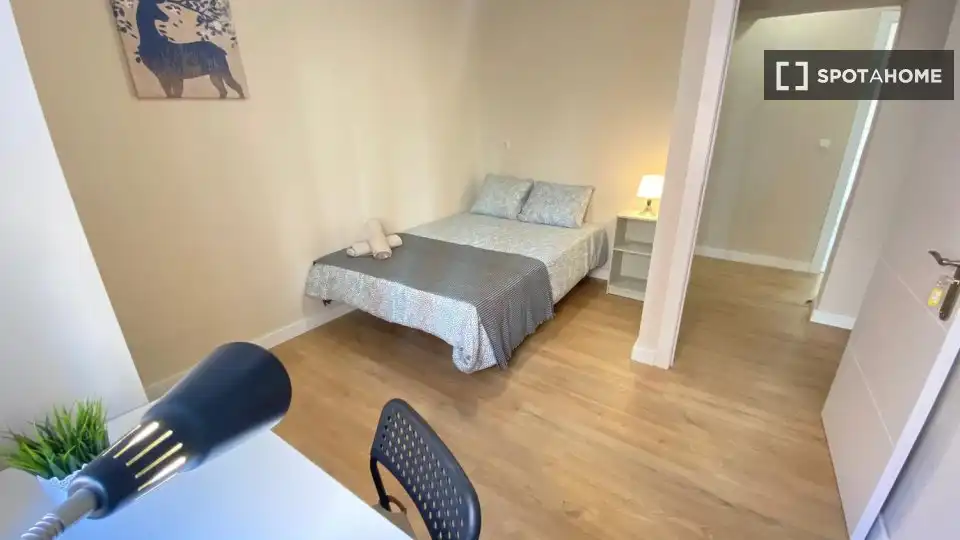 Habitación de Piso de alquiler en Madrid con Aire acondicionado, Calefacción y Amueblado