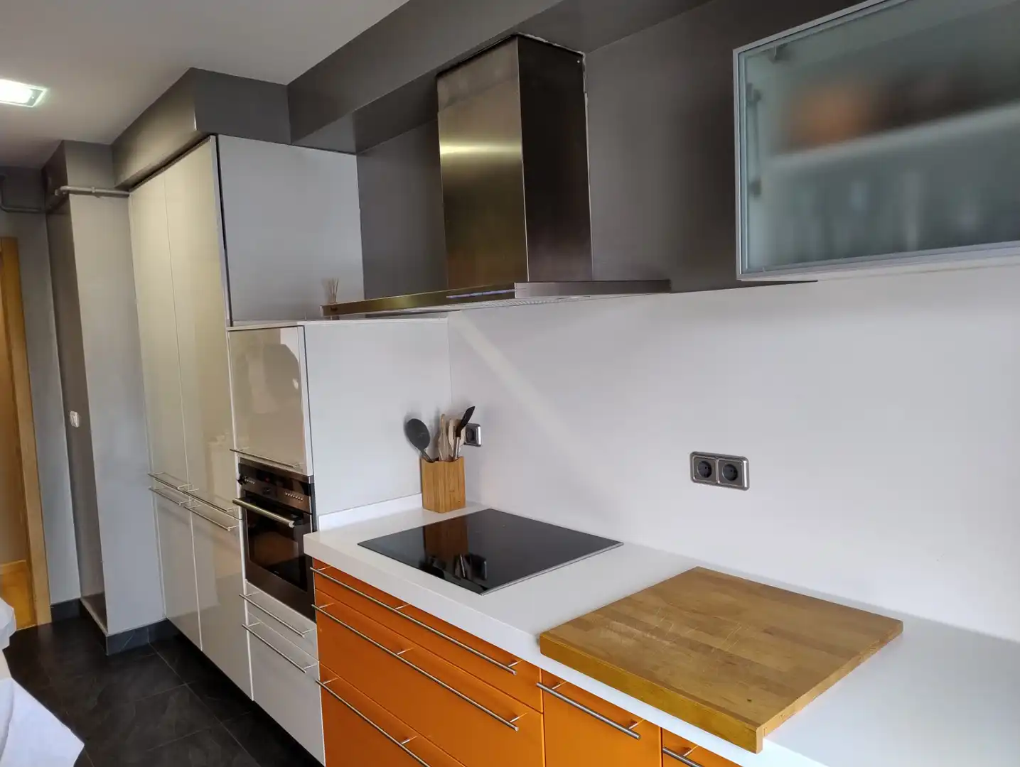 Kitchen of Flat for rent in Santiago de Compostela   with Heating, Storage room and Furnished