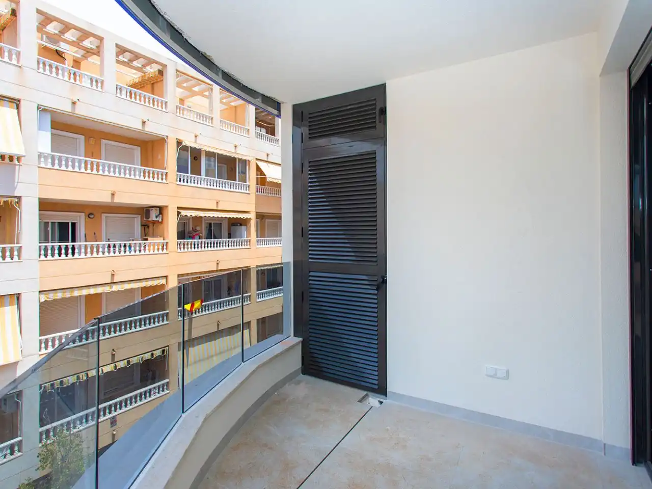 Flat with pool for sale in Calle Ramón Gallud 164, imagen 12