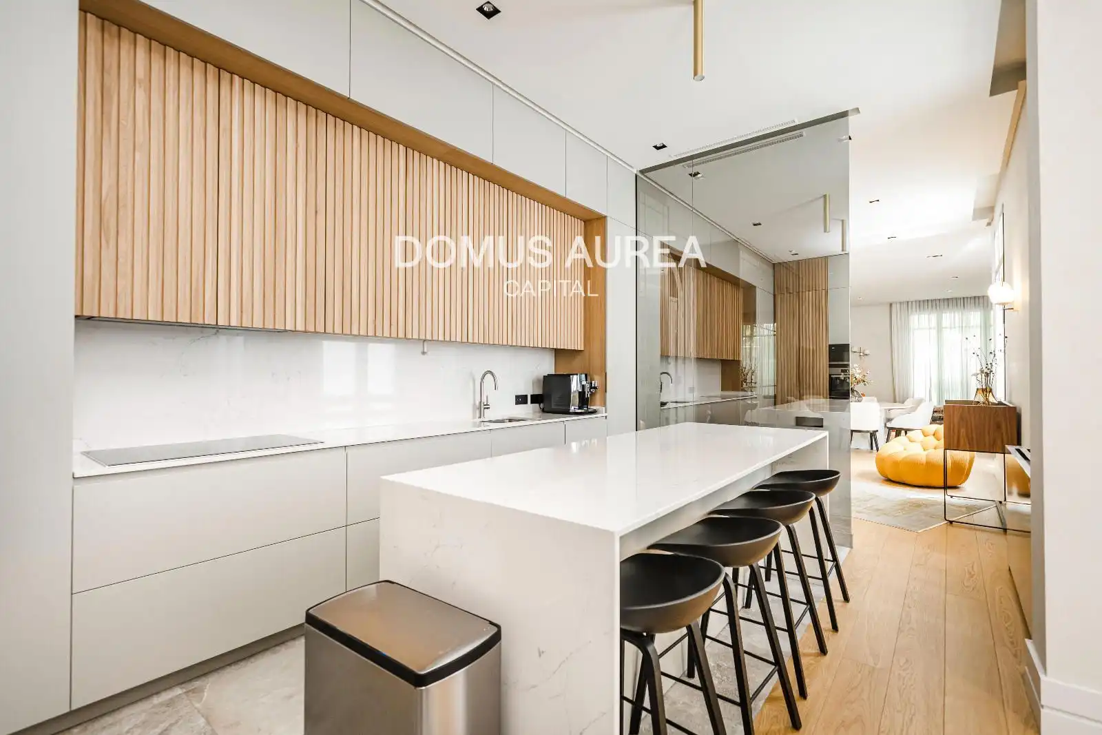 Kitchen of Flat for rent in Madrid  with Air Conditioner, Storage room and Furnished