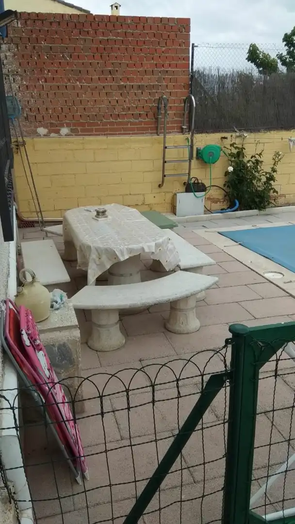 Terrassa de Casa o xalet en venda en Chozas de Canales amb Calefacció, Jardí privat i Terrassa