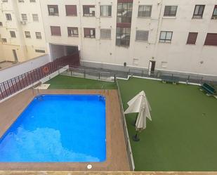 Piscina de Pis de lloguer en  Sevilla Capital amb Aire condicionat