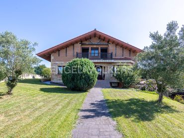 Casa con balcón en venta en Calle Las Arrañadas