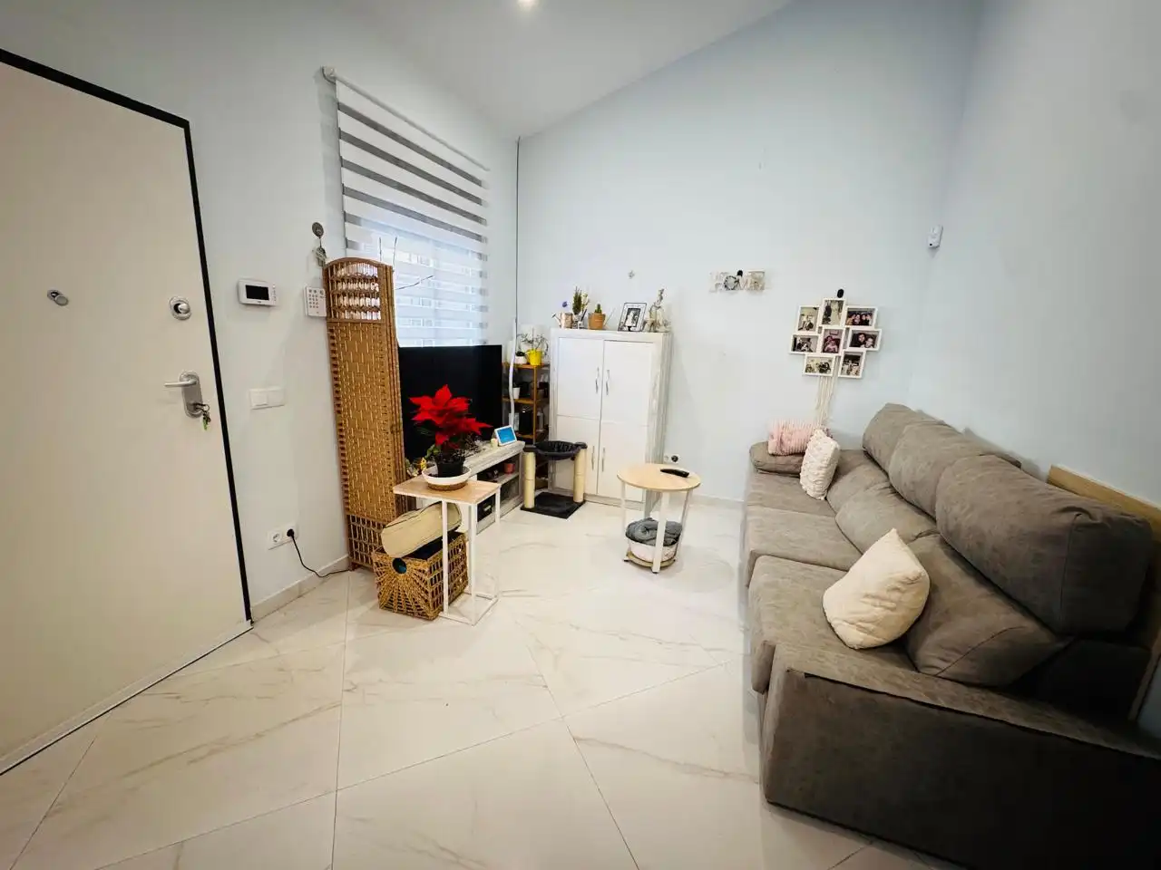 Sala d'estar de Casa o xalet en venda en Montcada i Reixac amb Aire condicionat
