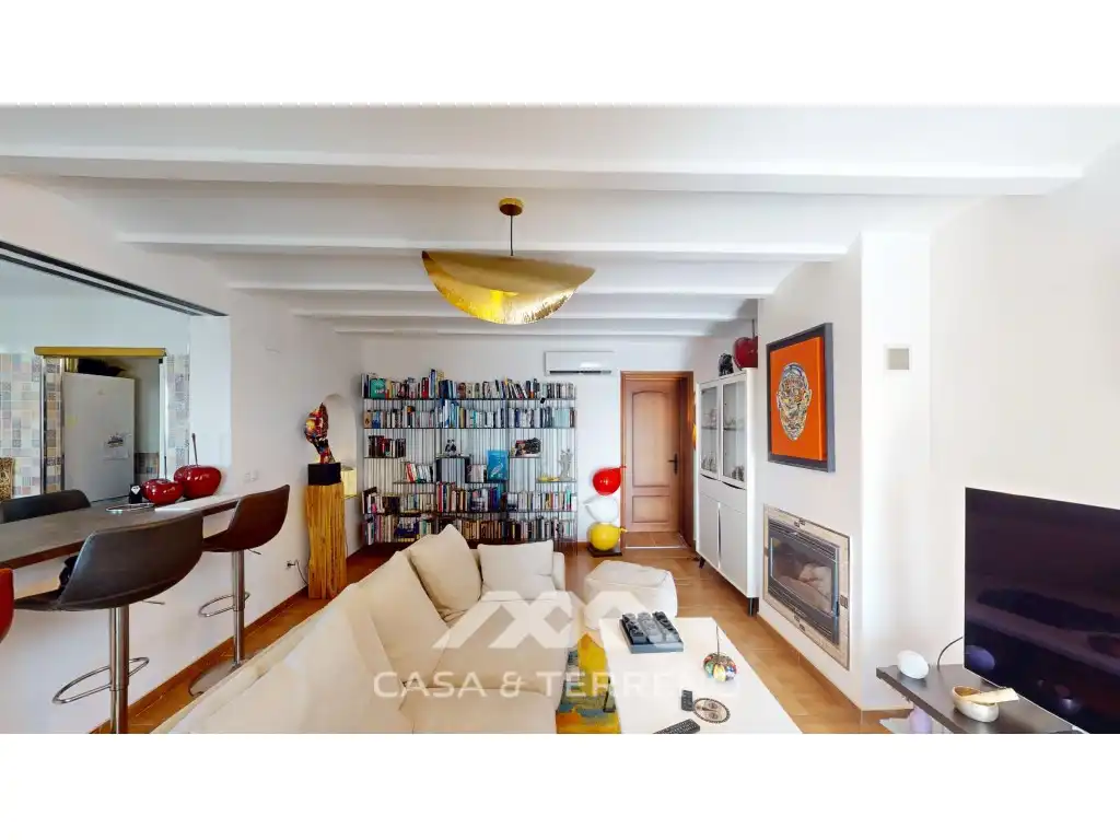 Sala d'estar de Casa o xalet en venda en Arenas amb Aire condicionat, Jardí privat i Terrassa