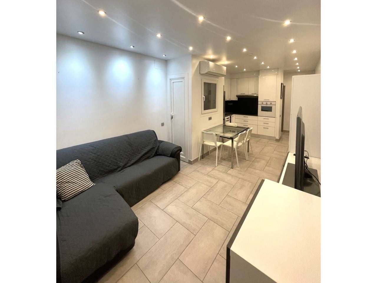 Living room of Flat for sale in  Barcelona Capital  with Balcony