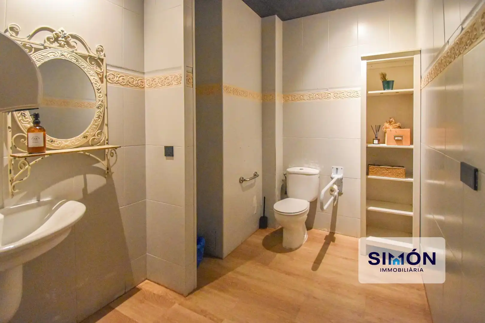 Commercial properties for sale in El Pont de Vilomara i Rocafort