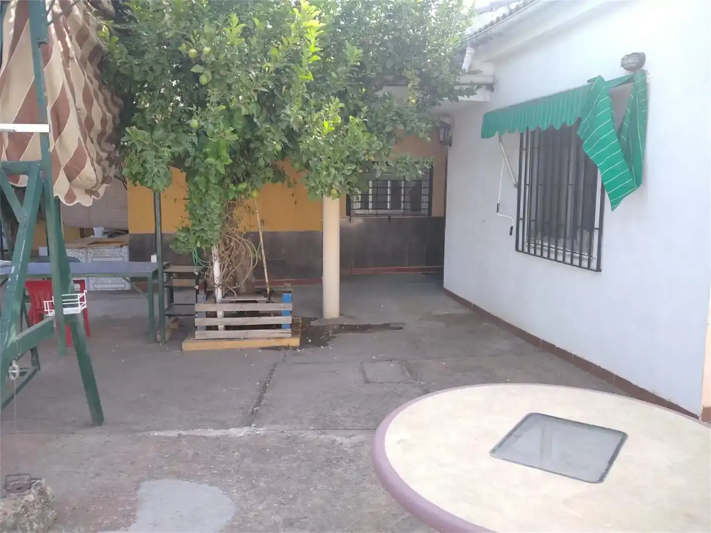 Aparcament de Finca rústica en venda en Almodóvar del Río amb Aire condicionat i Piscina