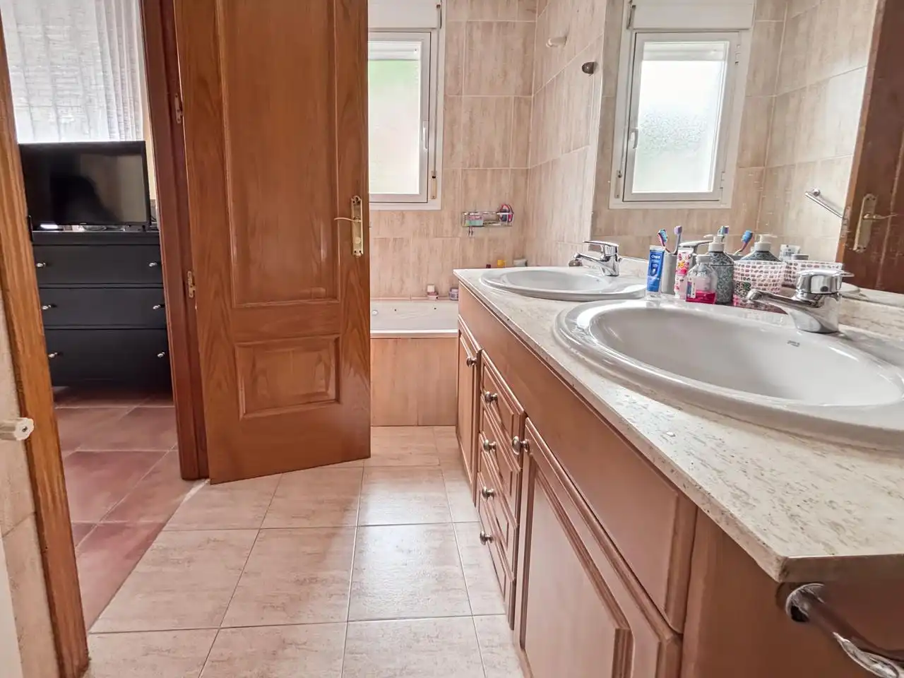 Bany de Casa o xalet en venda en Collado Mediano amb Aire condicionat, Terrassa i Piscina comunitària
