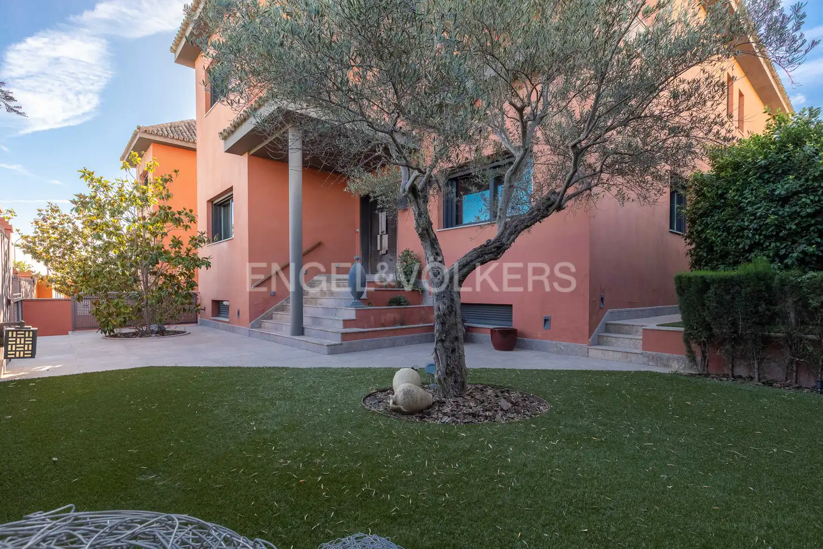 Vista exterior de Finca rústica en venda en Dos Hermanas amb Aire condicionat, Calefacció i Jardí privat
