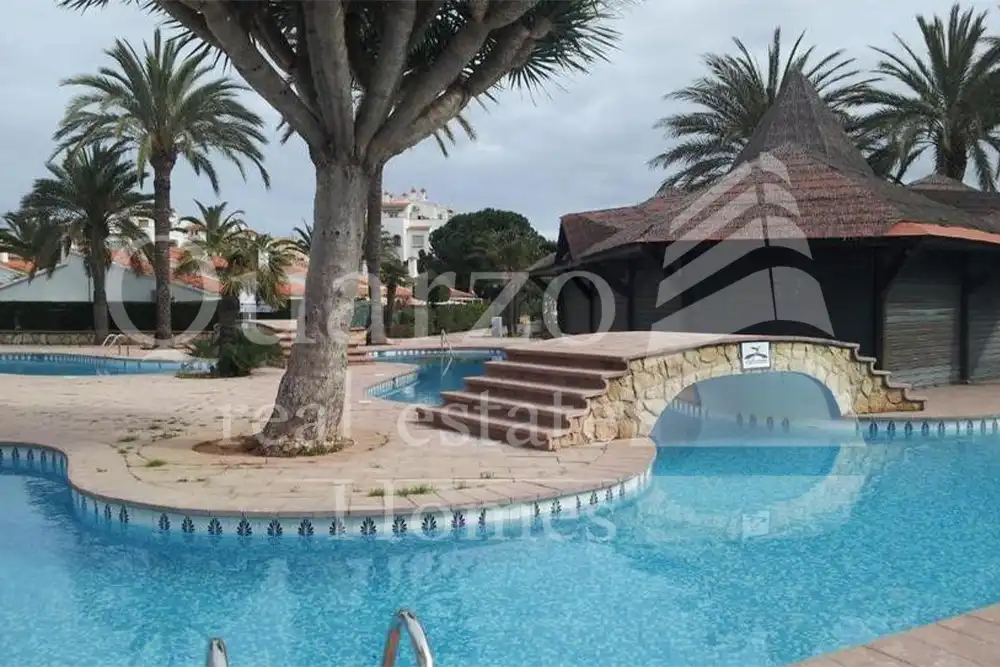 Piscina de Apartamento en venta en Dénia con Calefacción, Jardín privado y Amueblado