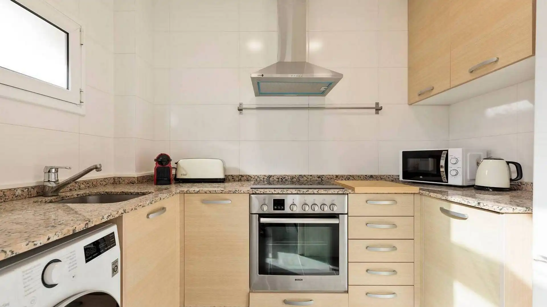 Kitchen of Apartments for rent in  Barcelona Capital  with Air Conditioner, Heating and Private garden