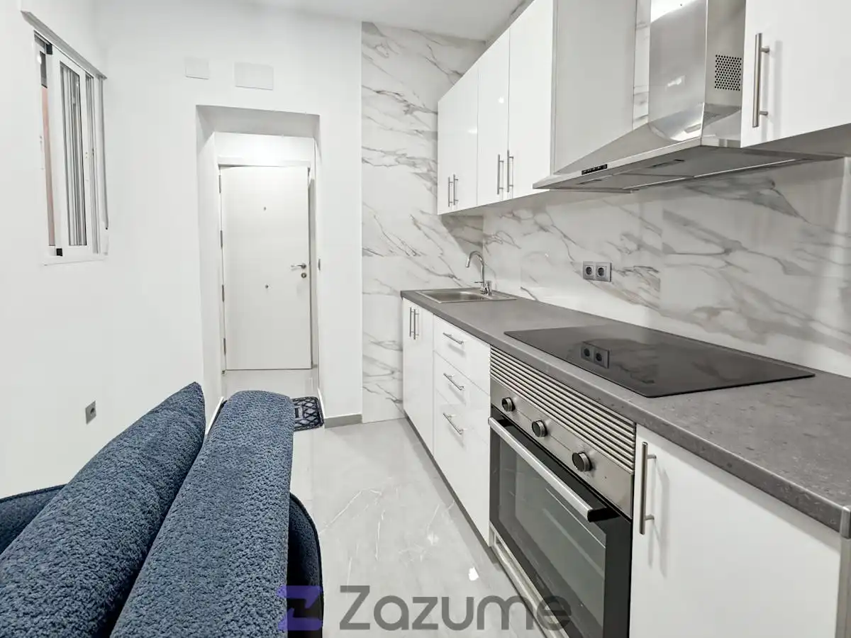 Cuina de Apartament de lloguer en Alicante / Alacant amb Aire condicionat, Moblat i Forn