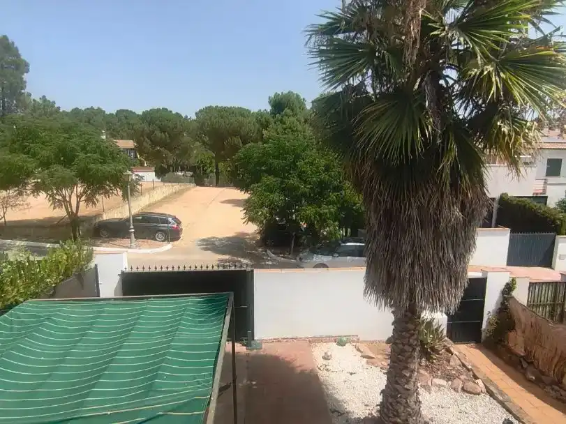 Vista exterior de Pis en venda en Córdoba amb Aire condicionat, Jardí privat i Traster