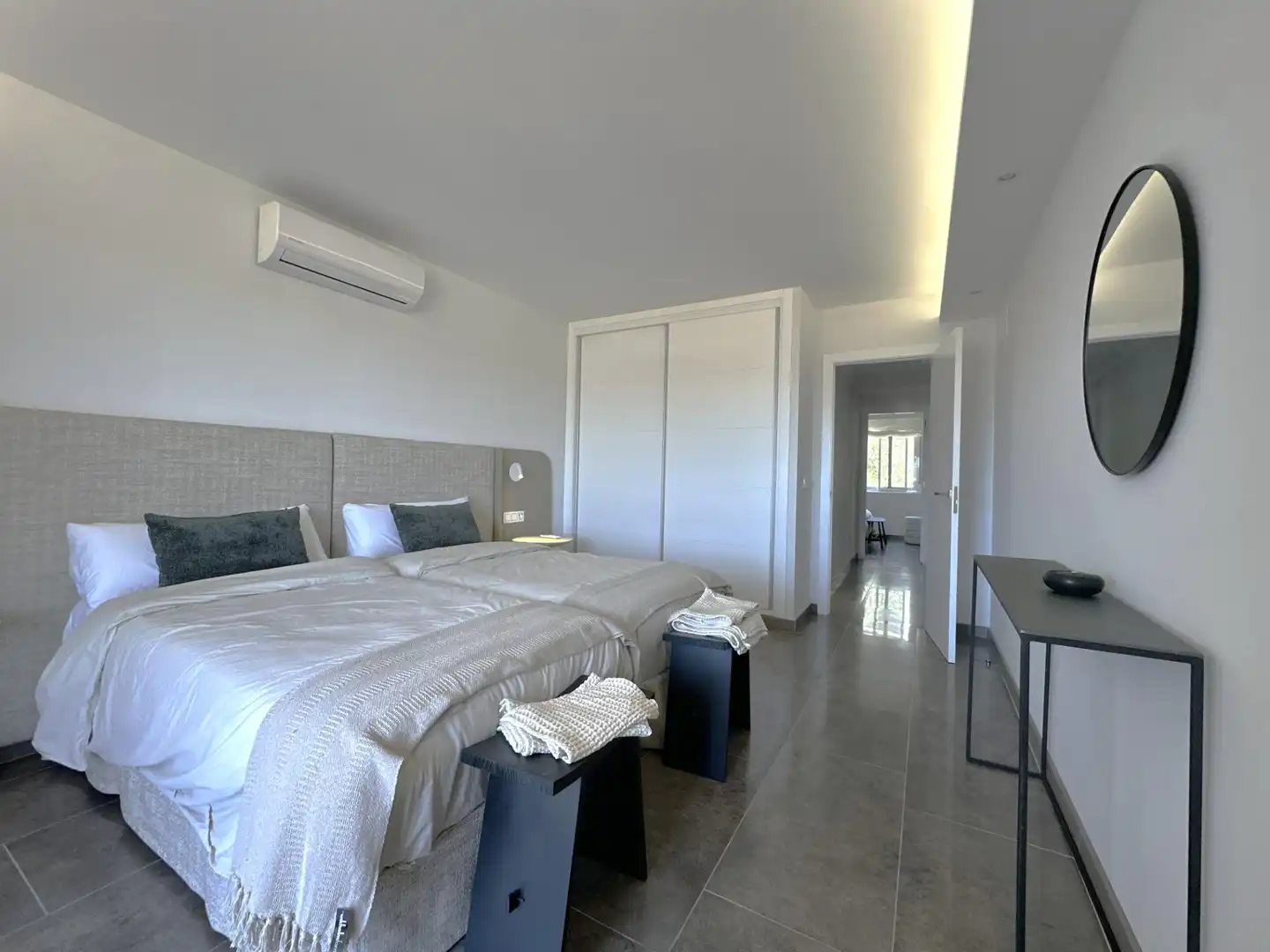 Bedroom of Flat for sale in Fuengirola