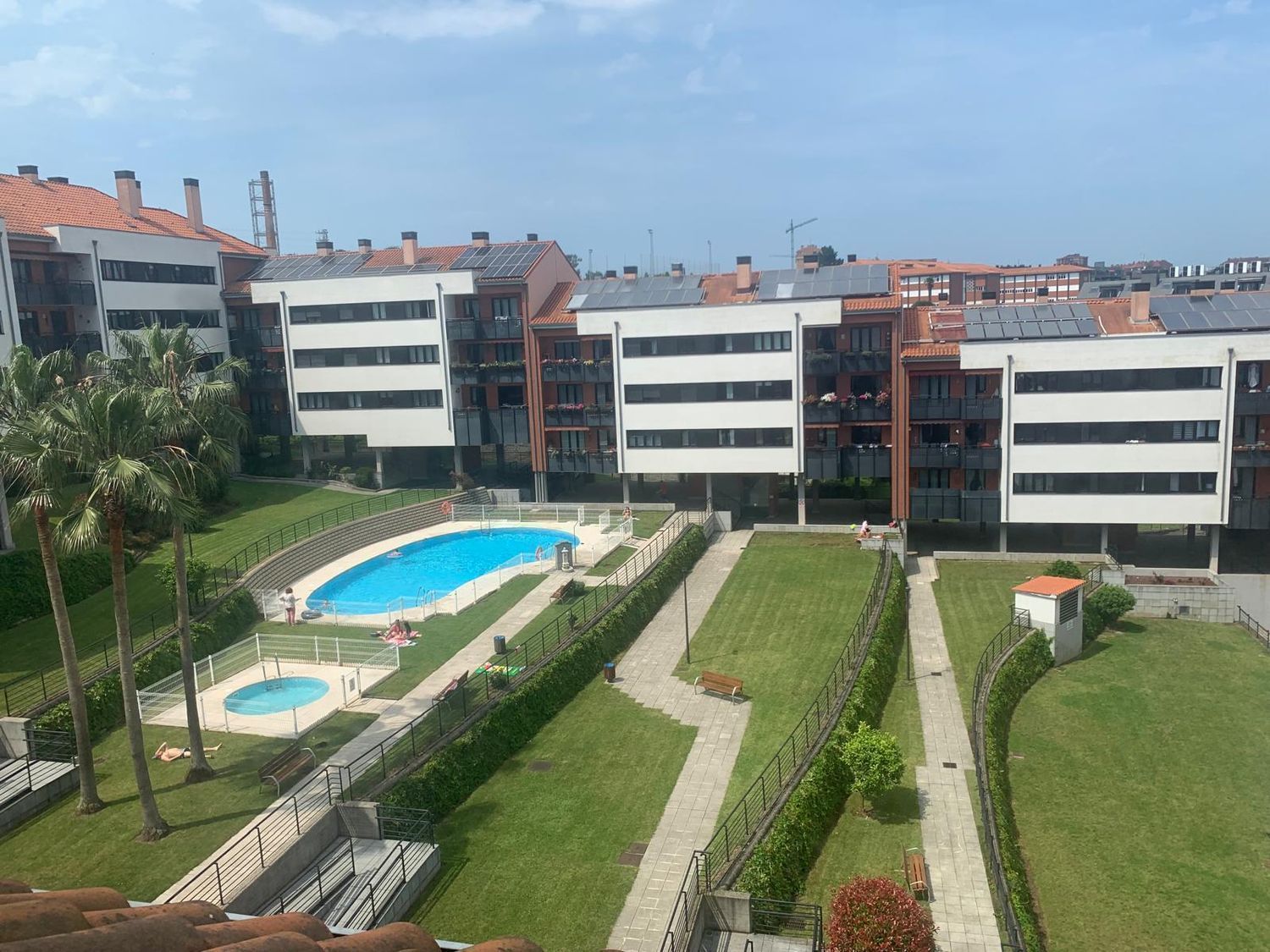 Piscina de Piso en venta en Gijón  con Trastero
