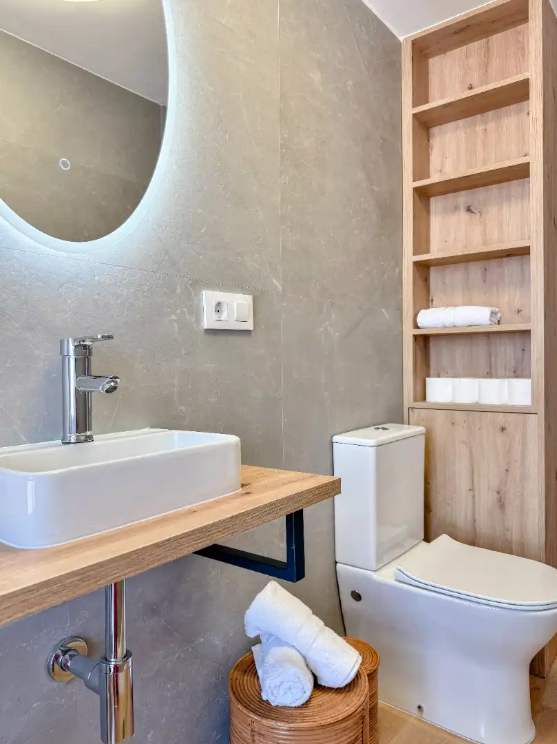 Baño de Apartamento de alquiler en Vilagarcía de Arousa con Calefacción, Amueblado y Horno