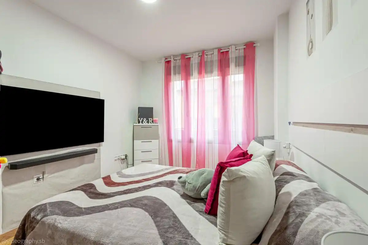 Dormitori de Pis en venda en Villalbilla amb Aire condicionat, Calefacció i Jardí privat