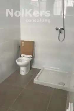 Badezimmer von Fabrikhallen zur Miete in L'Hospitalet de Llobregat mit Heizung