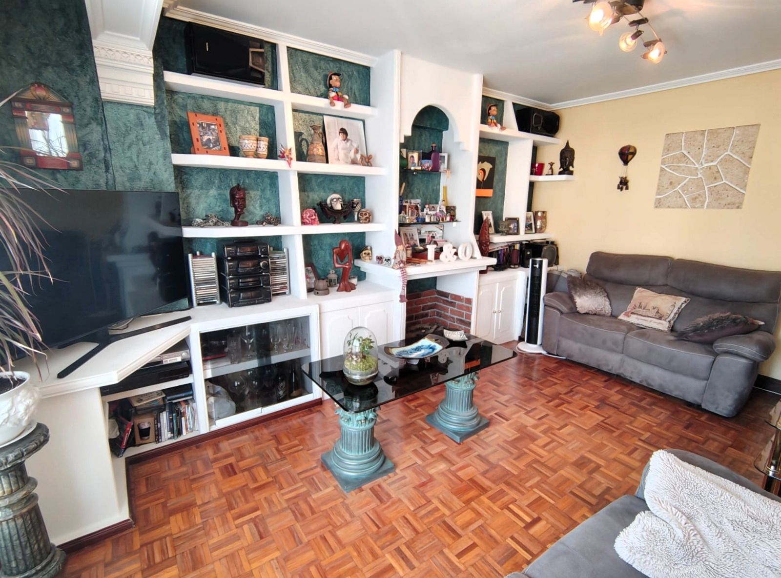Sala de estar de Piso en venta en Portugalete con Calefacción, Amueblado y Horno