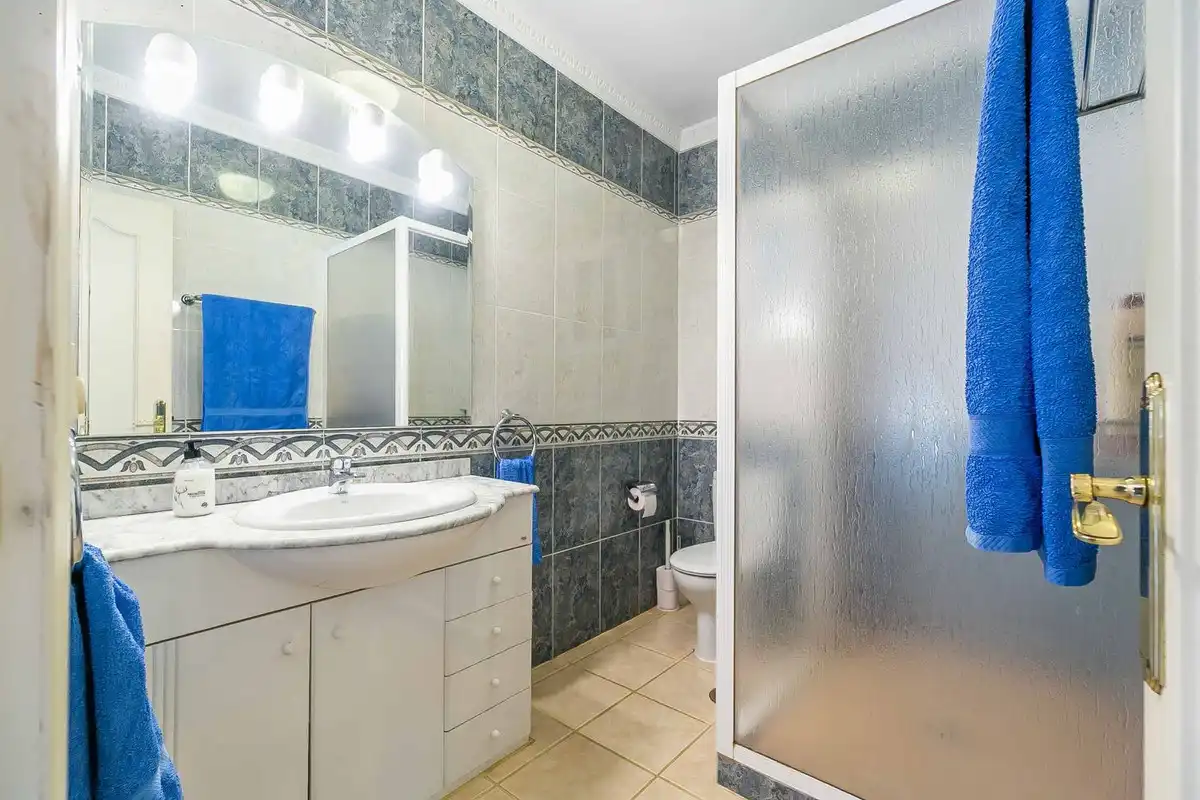 Baño de Casa o chalet en venta en Mijas con Aire acondicionado, Calefacción y Jardín privado