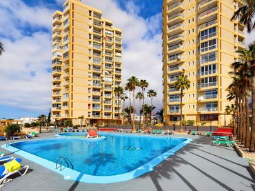 Apartament amb balcó en venda a Arquitecto Gómez Cuesta