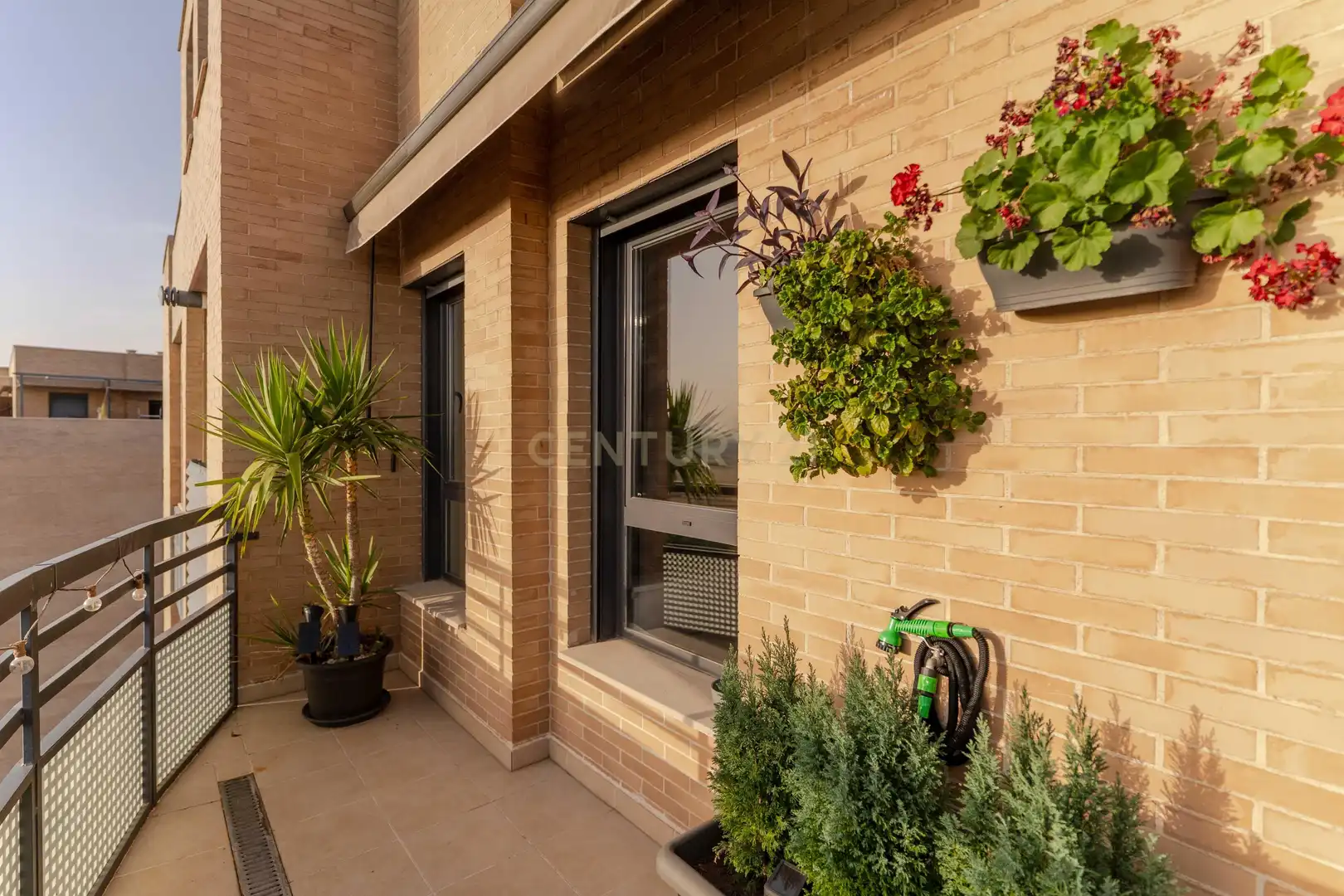 Terrassa de Apartament en venda en Granada amb Aire condicionat, Traster i Piscina