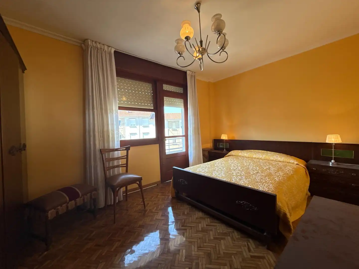 Dormitori de Casa o xalet en venda en Vigo  amb Terrassa i Balcó