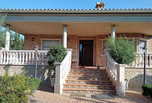Casa-chalet en Venta en Monteagudo