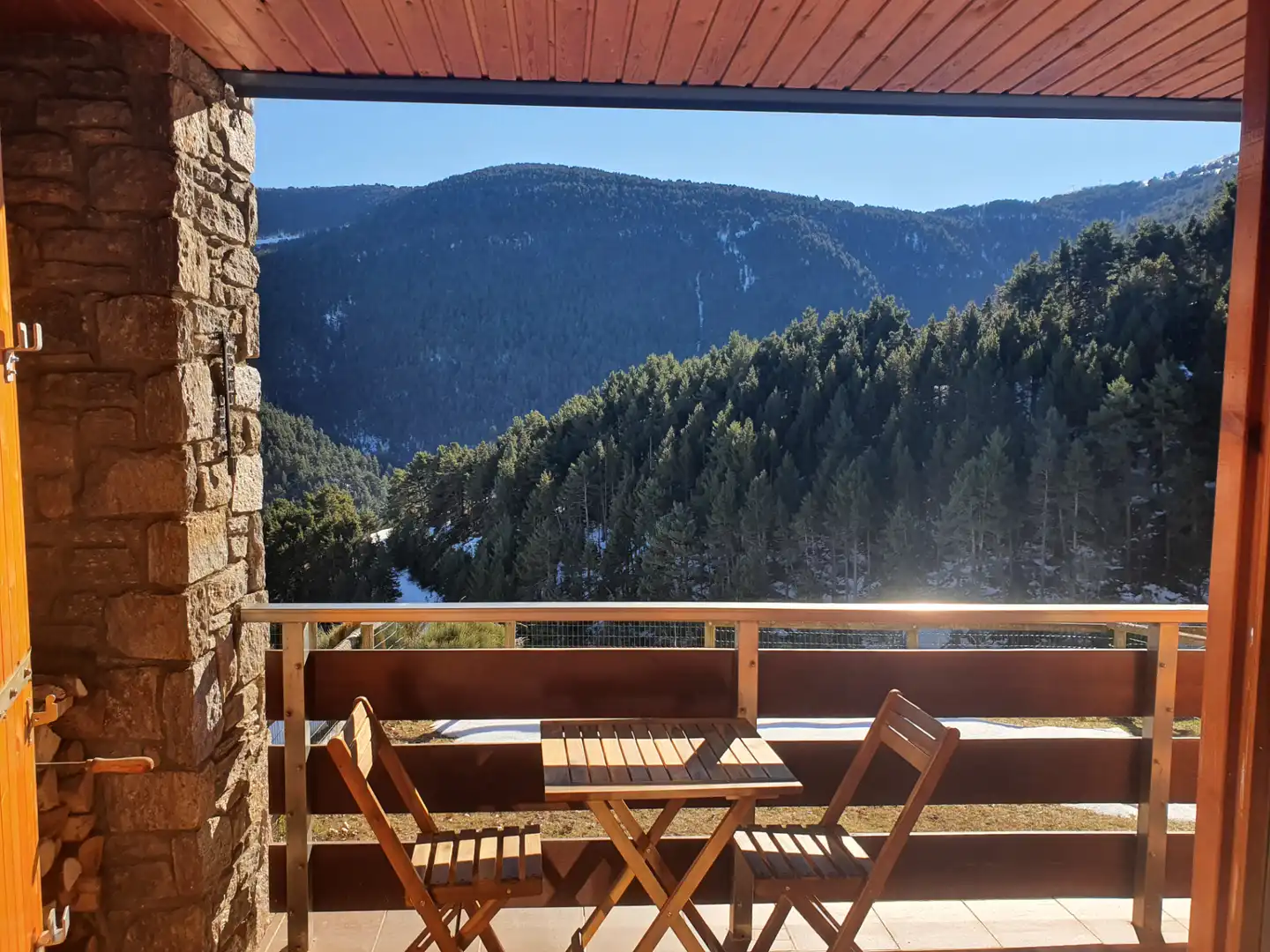 Terraza de Piso de alquiler en Alp con Jardín privado, Amueblado y Balcón