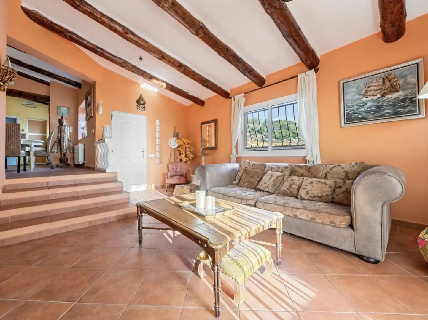 Sala de estar de Casa o chalet en venta en Roda de Berà con Aire acondicionado, Calefacción y Jardín privado