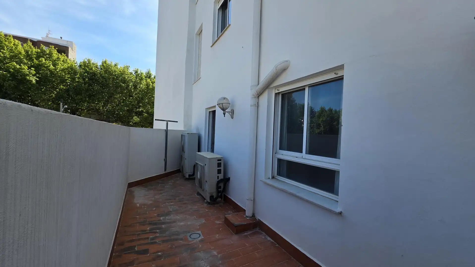 Vista exterior de Piso en venta en Oliva con Terraza